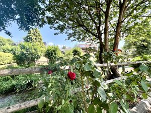 Gardens- click for photo gallery